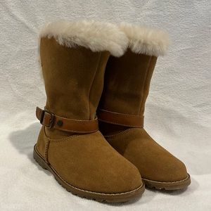 NWT UGG leather in shearling boots SZ 11